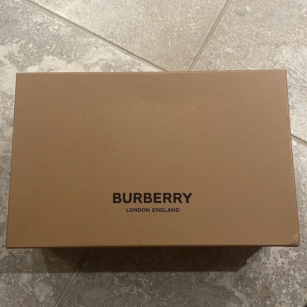 Burberry Brown Coin Loafers in Warm Oak Brown, Size EU42 UK8 US9 New w/Dust Bag - Picture 14 of 16